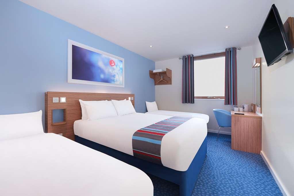 Travelodge Cardiff Llanedeyrn Стая снимка